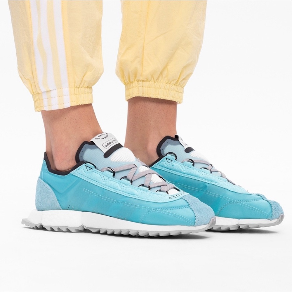Adidas SL 7600